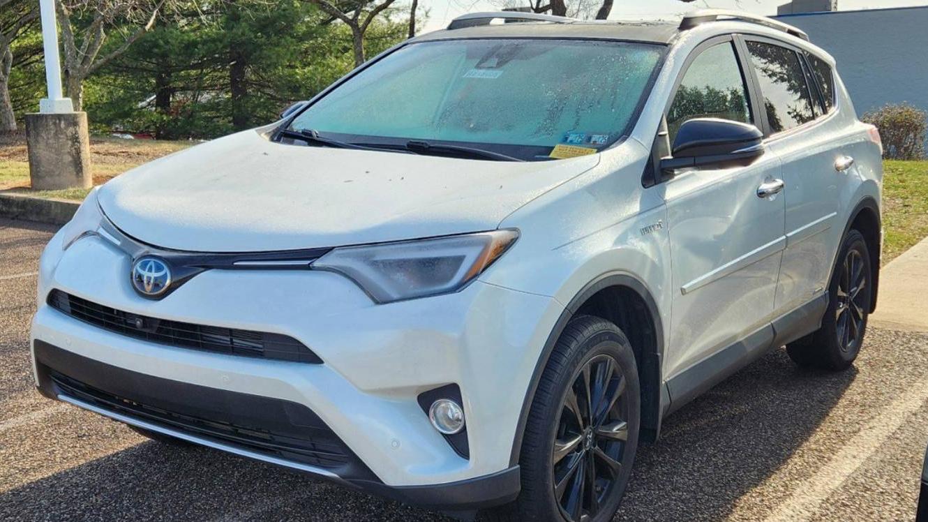 TOYOTA RAV4 2018 JTMDJREV3JD235722 image