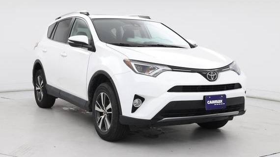 TOYOTA RAV4 2018 2T3RFREV5JW806945 image