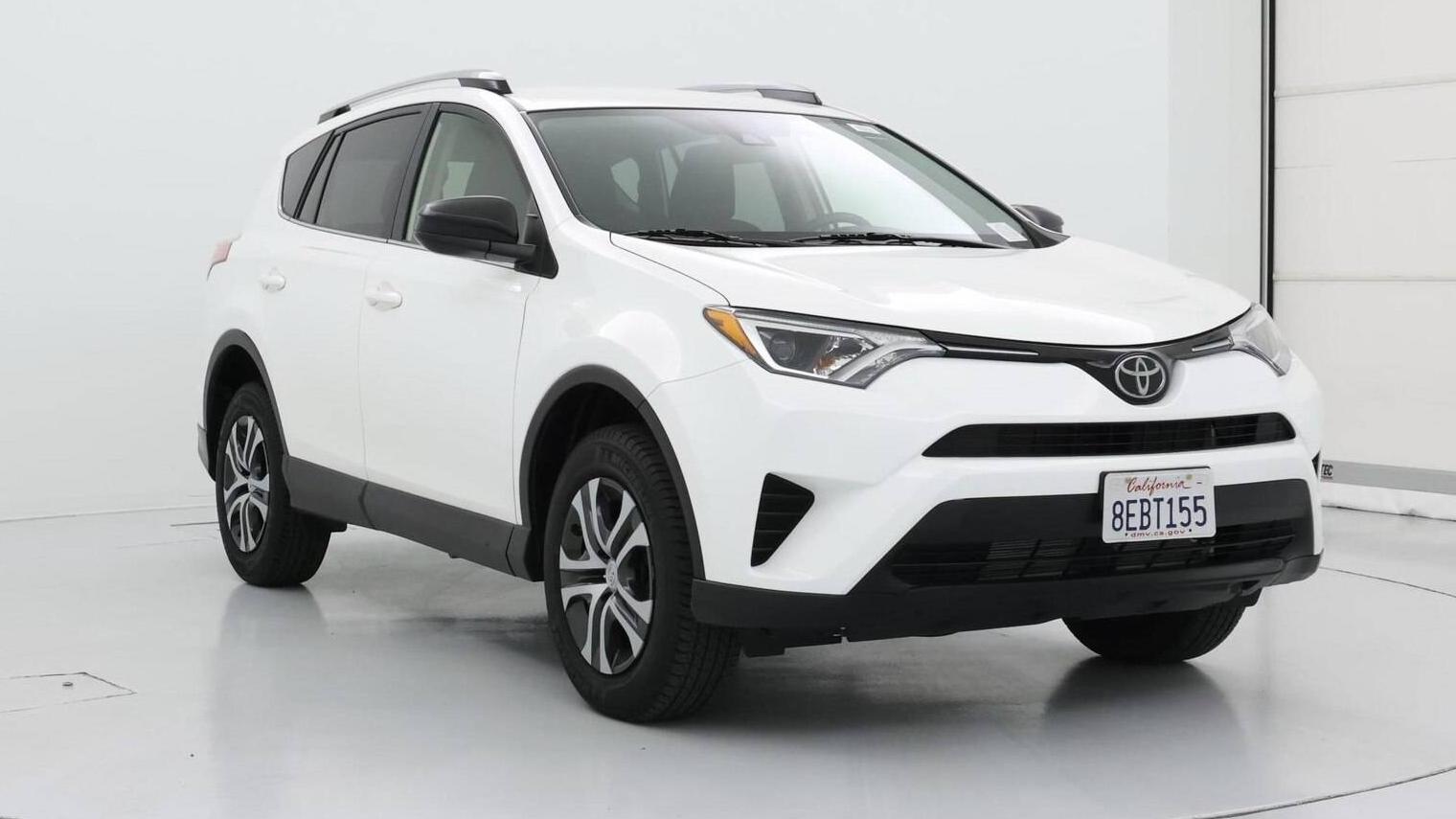 TOYOTA RAV4 2018 JTMZFREVXJJ739564 image