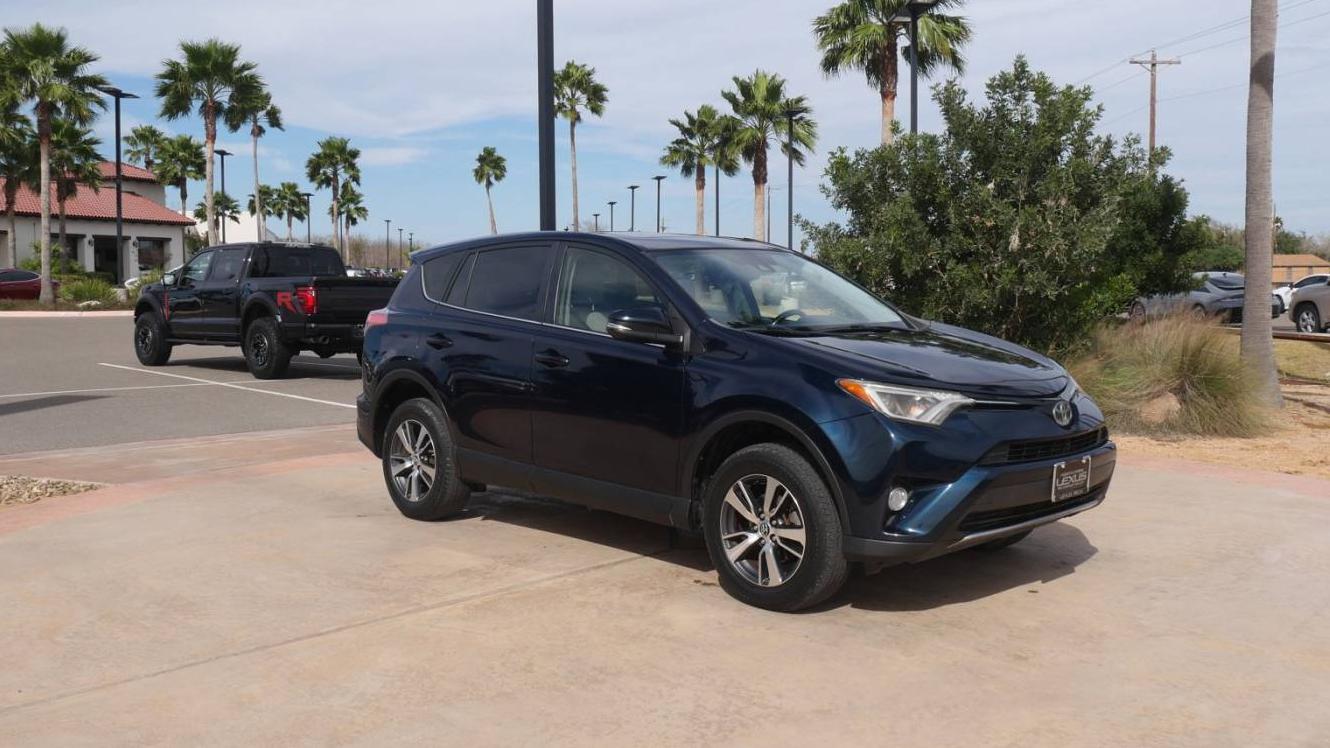 TOYOTA RAV4 2018 JTMWFREV6JJ197060 image