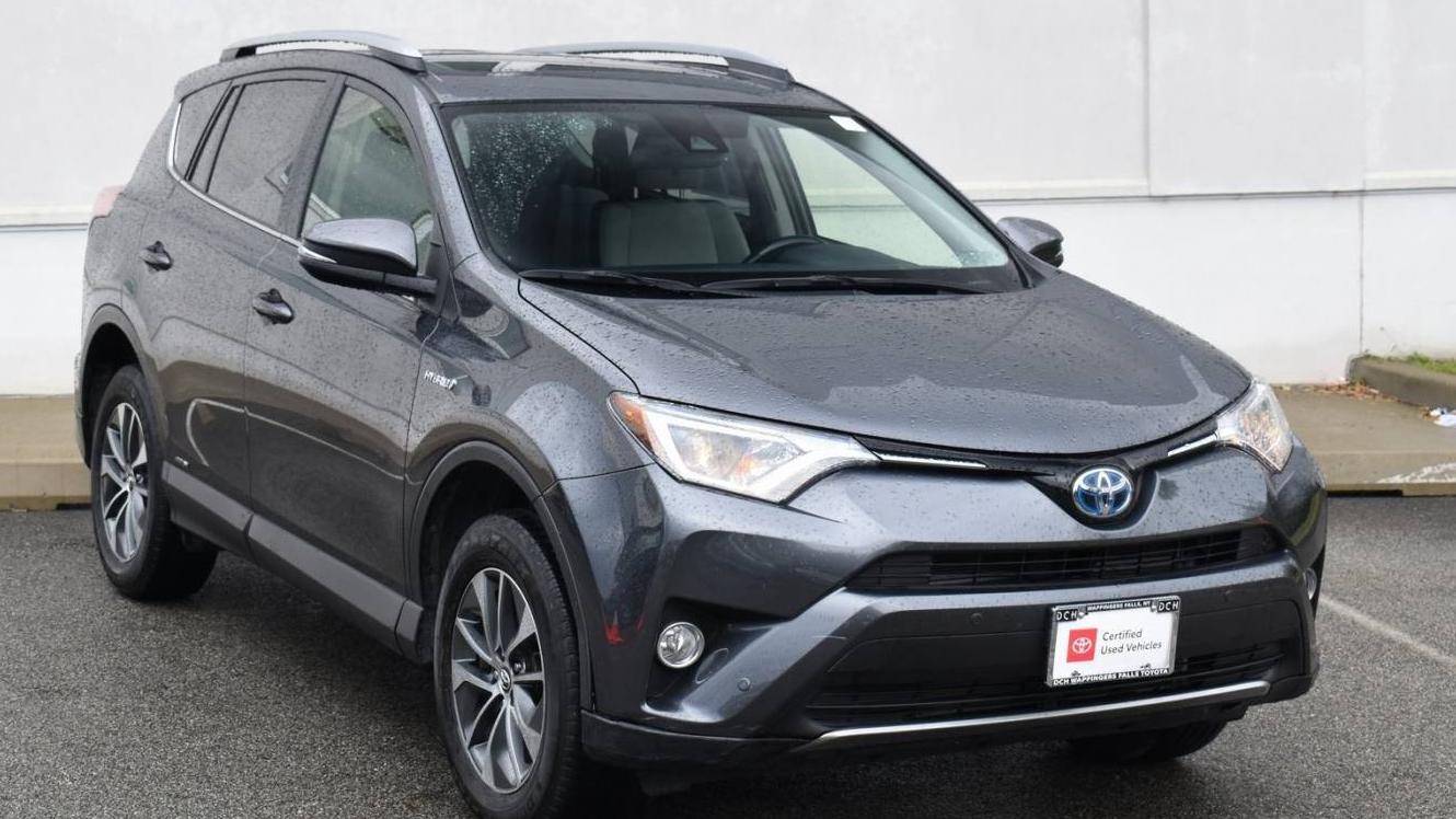 TOYOTA RAV4 2018 JTMRJREV4JD243446 image