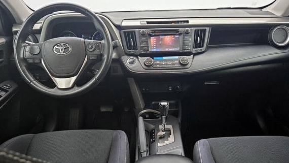 TOYOTA RAV4 2018 2T3WFREV2JW464566 image