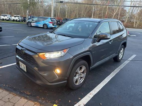 TOYOTA RAV4 2021 2T3P1RFV2MW169716 image