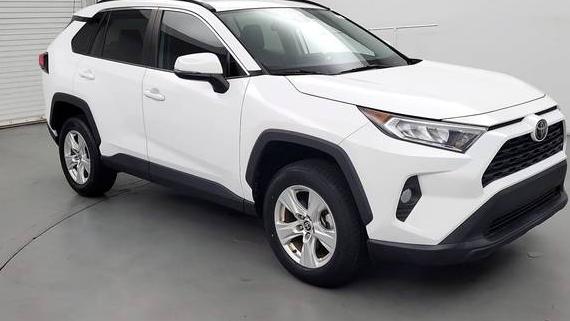 TOYOTA RAV4 2021 2T3W1RFV8MC137382 image