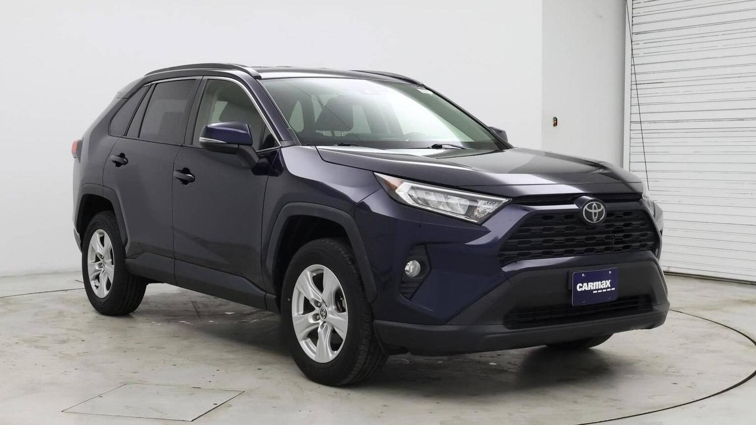 TOYOTA RAV4 2021 JTMP1RFV3MD071386 image