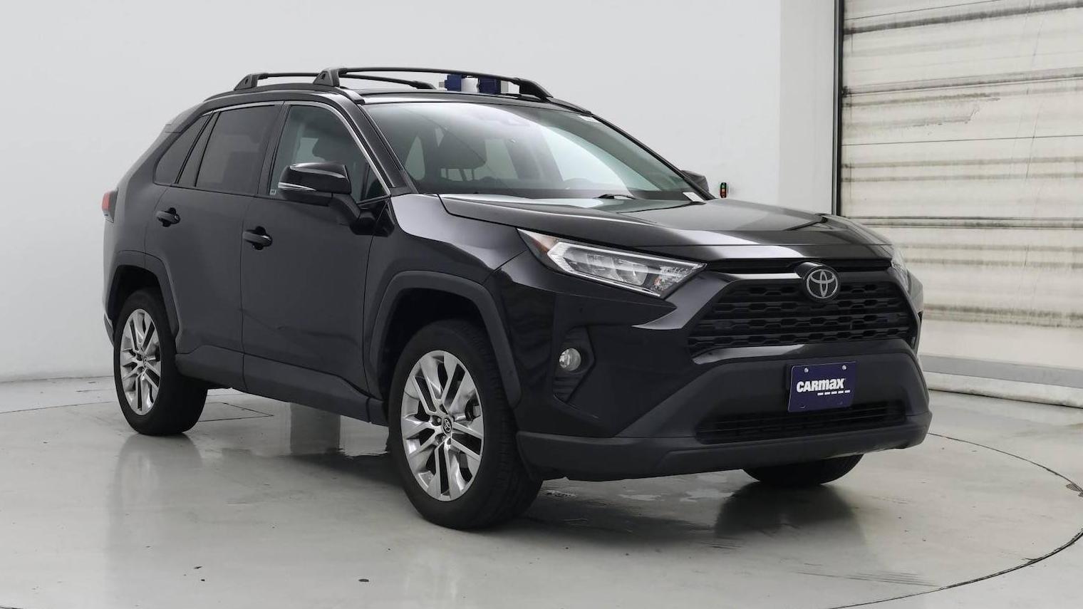 TOYOTA RAV4 2021 2T3A1RFV6MC203373 image