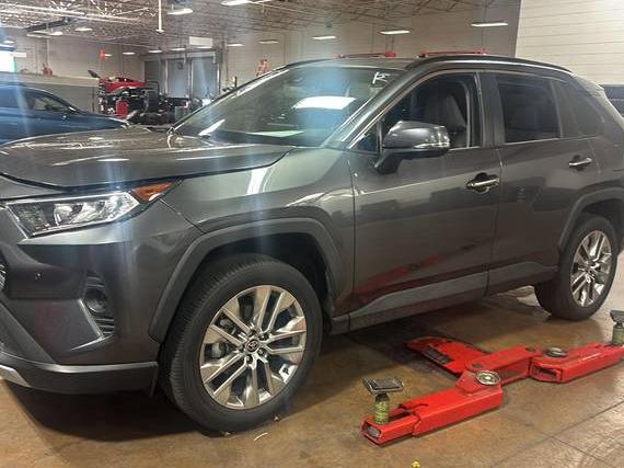TOYOTA RAV4 2021 2T3Y1RFV1MC140553 image
