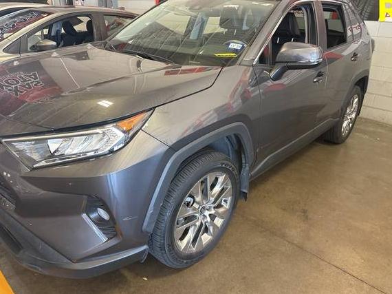 TOYOTA RAV4 2021 2T3C1RFV1MW175599 image