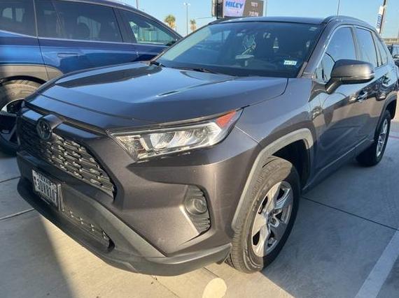 TOYOTA RAV4 2021 2T3P1RFV8MW165251 image