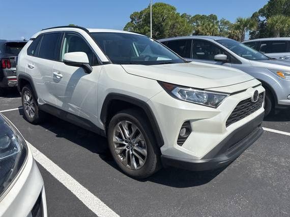 TOYOTA RAV4 2021 2T3C1RFVXMW108323 image
