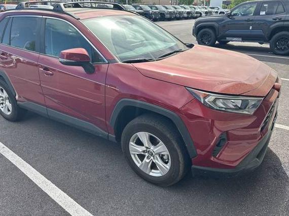 TOYOTA RAV4 2021 2T3P1RFV2MC144431 image