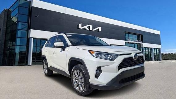 TOYOTA RAV4 2021 2T3C1RFV2MW128033 image TOYOTA RAV4 2021 2T3C1RFV2MW128033 image