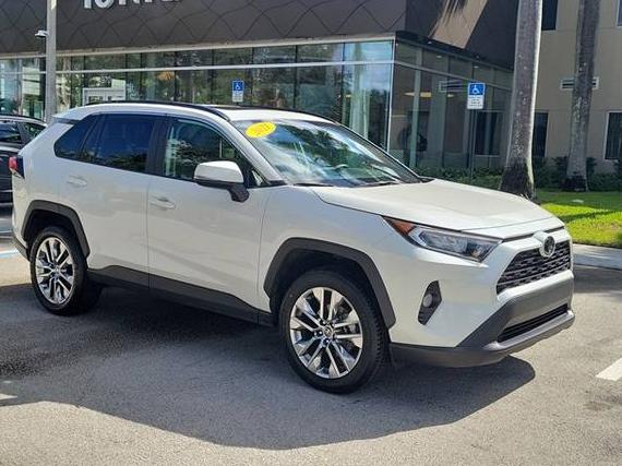 TOYOTA RAV4 2021 2T3C1RFV2MW180102 image TOYOTA RAV4 2021 2T3C1RFV2MW180102 image