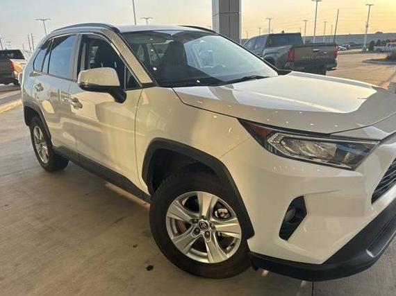TOYOTA RAV4 2021 2T3W1RFV3MC118528 image