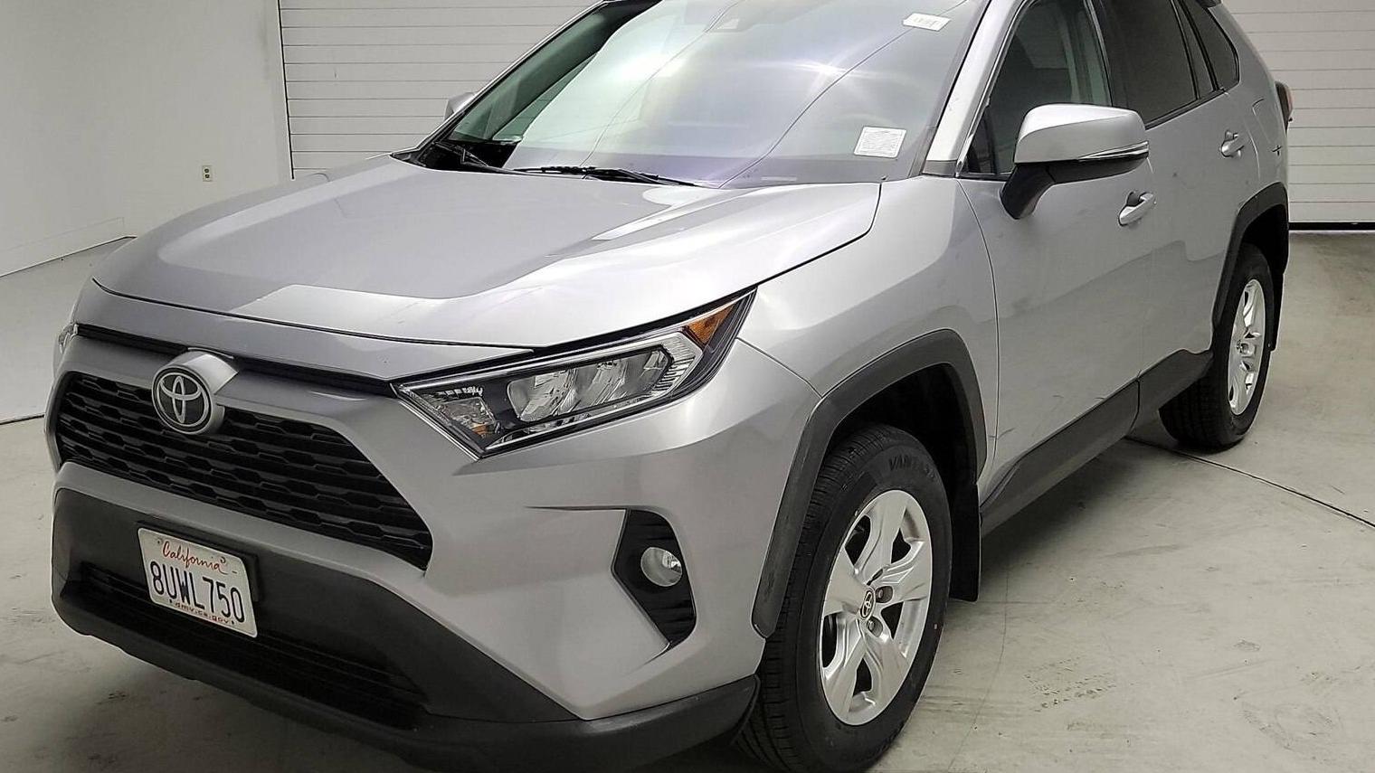 TOYOTA RAV4 2021 2T3W1RFV5MC113895 image