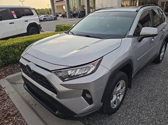 TOYOTA RAV4 2021 2T3W1RFV7MC136109 image