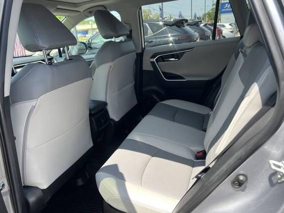 TOYOTA RAV4 2021 4T3D6RFV6MU060437 image