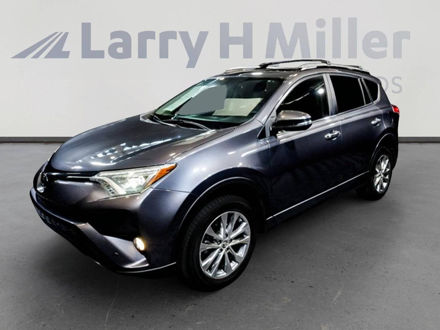 TOYOTA RAV4 2017 2T3DFREV3HW614329 image