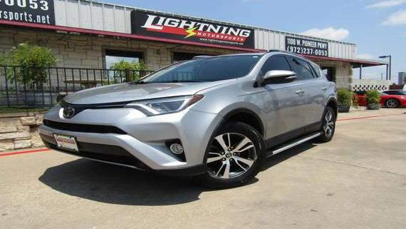 TOYOTA RAV4 2017 2T3WFREV1HW366073 image