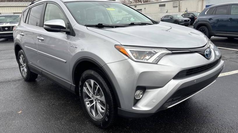 TOYOTA RAV4 2017 JTMRJREV8HD087468 image