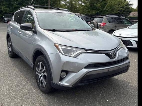 TOYOTA RAV4 2017 2T3BFREV2HW582996 image