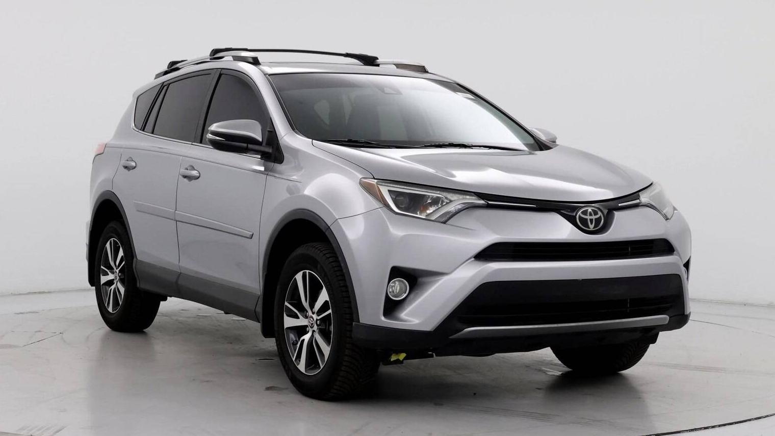 TOYOTA RAV4 2017 2T3WFREV8HW360240 image