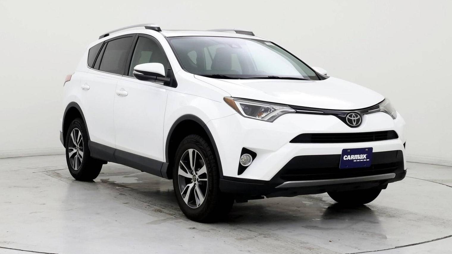 TOYOTA RAV4 2017 2T3WFREV0HW384628 image