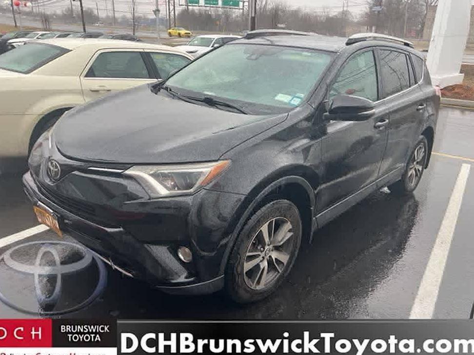 TOYOTA RAV4 2017 2T3RFREV2HW658215 image