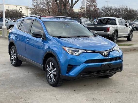 TOYOTA RAV4 2017 JTMZFREV6HJ705535 image