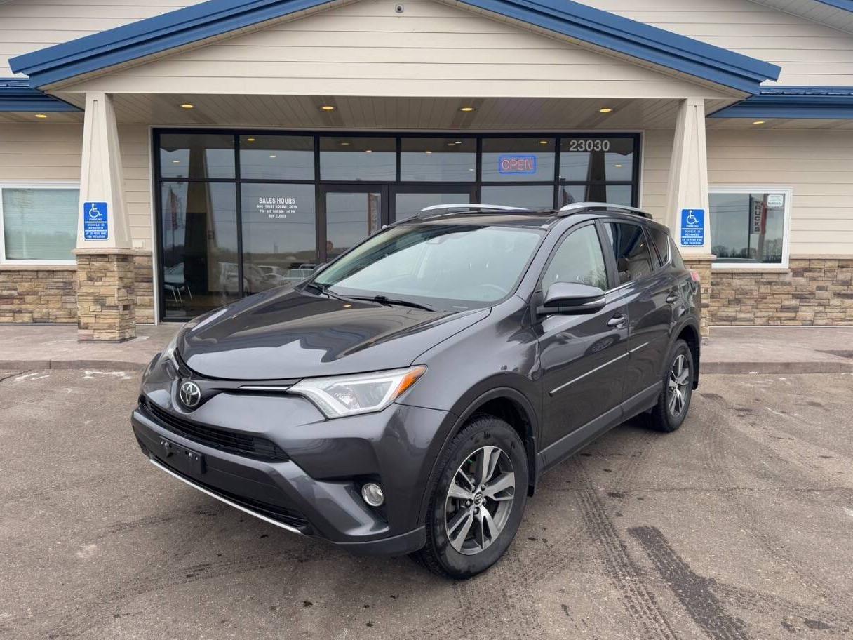 TOYOTA RAV4 2017 JTMRFREV0HJ147102 image