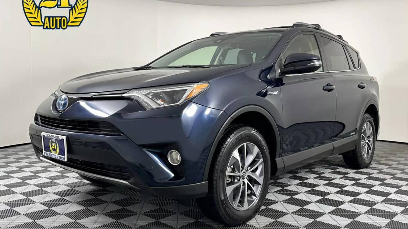 TOYOTA RAV4 2017 JTMRJREV4HD070974 image