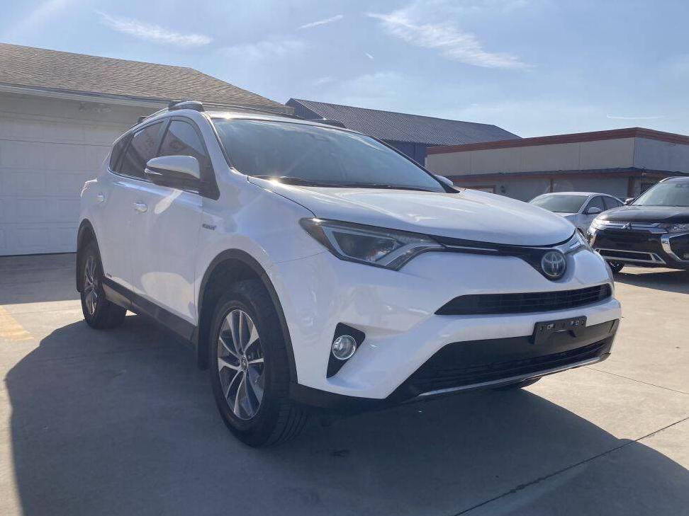 TOYOTA RAV4 2017 JTMRJREV6HD124095 image