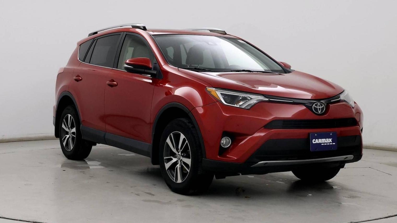 TOYOTA RAV4 2017 JTMRFREV5HJ161139 image