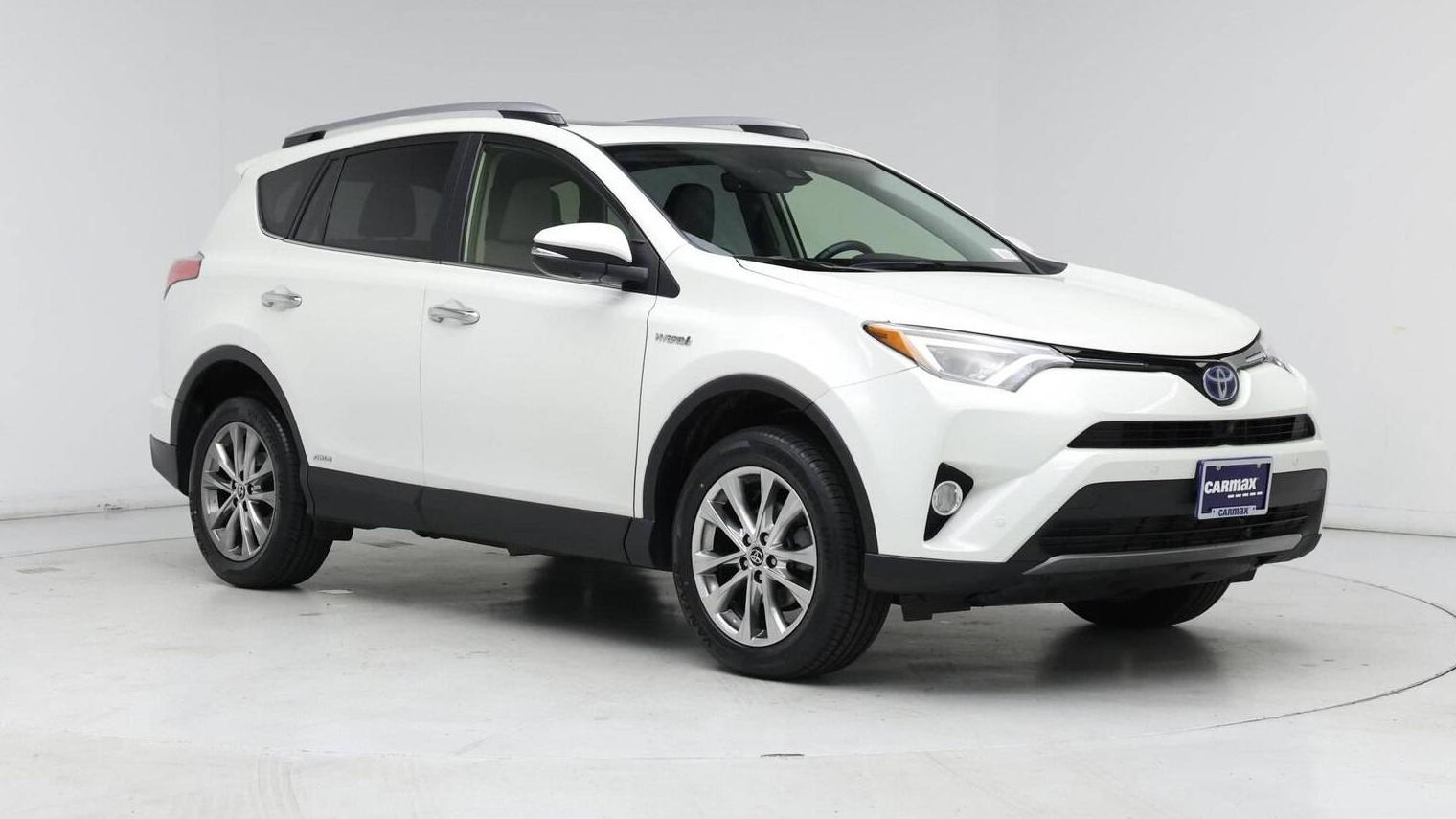 TOYOTA RAV4 2017 JTMDJREV7HD153695 image