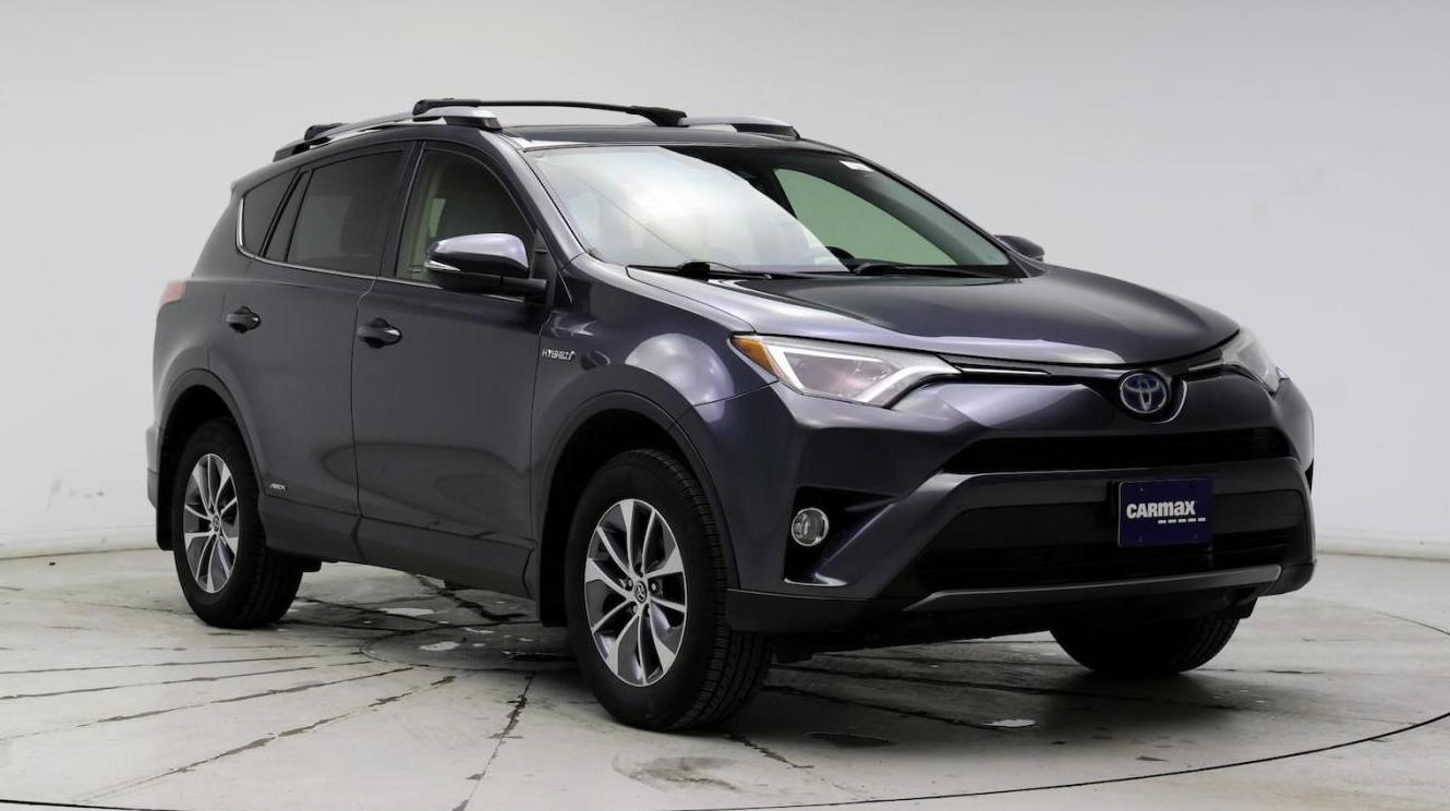 TOYOTA RAV4 2017 JTMRJREV0HD095385 image