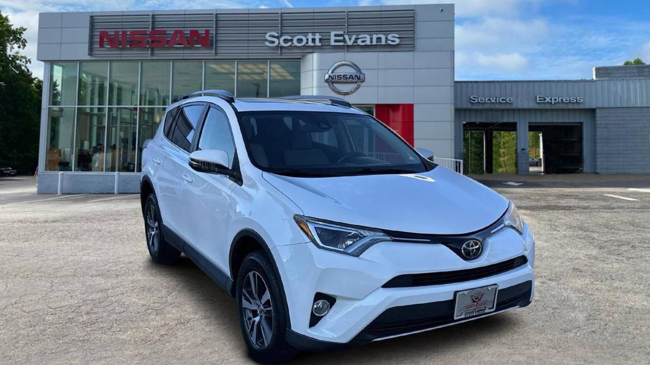 TOYOTA RAV4 2017 JTMWFREV0HJ101692 image