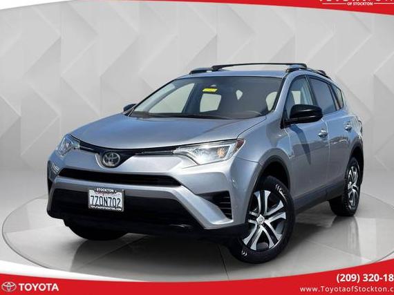 TOYOTA RAV4 2017 2T3ZFREV9HW380378 image