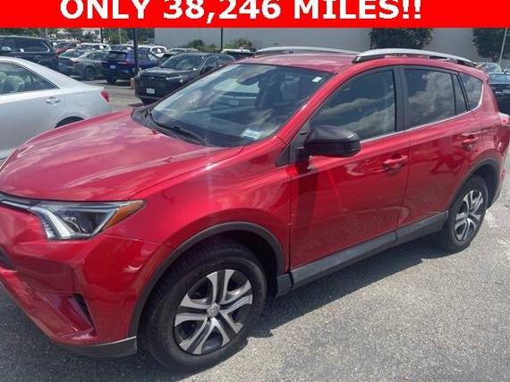 TOYOTA RAV4 2017 2T3BFREV1HW644422 image