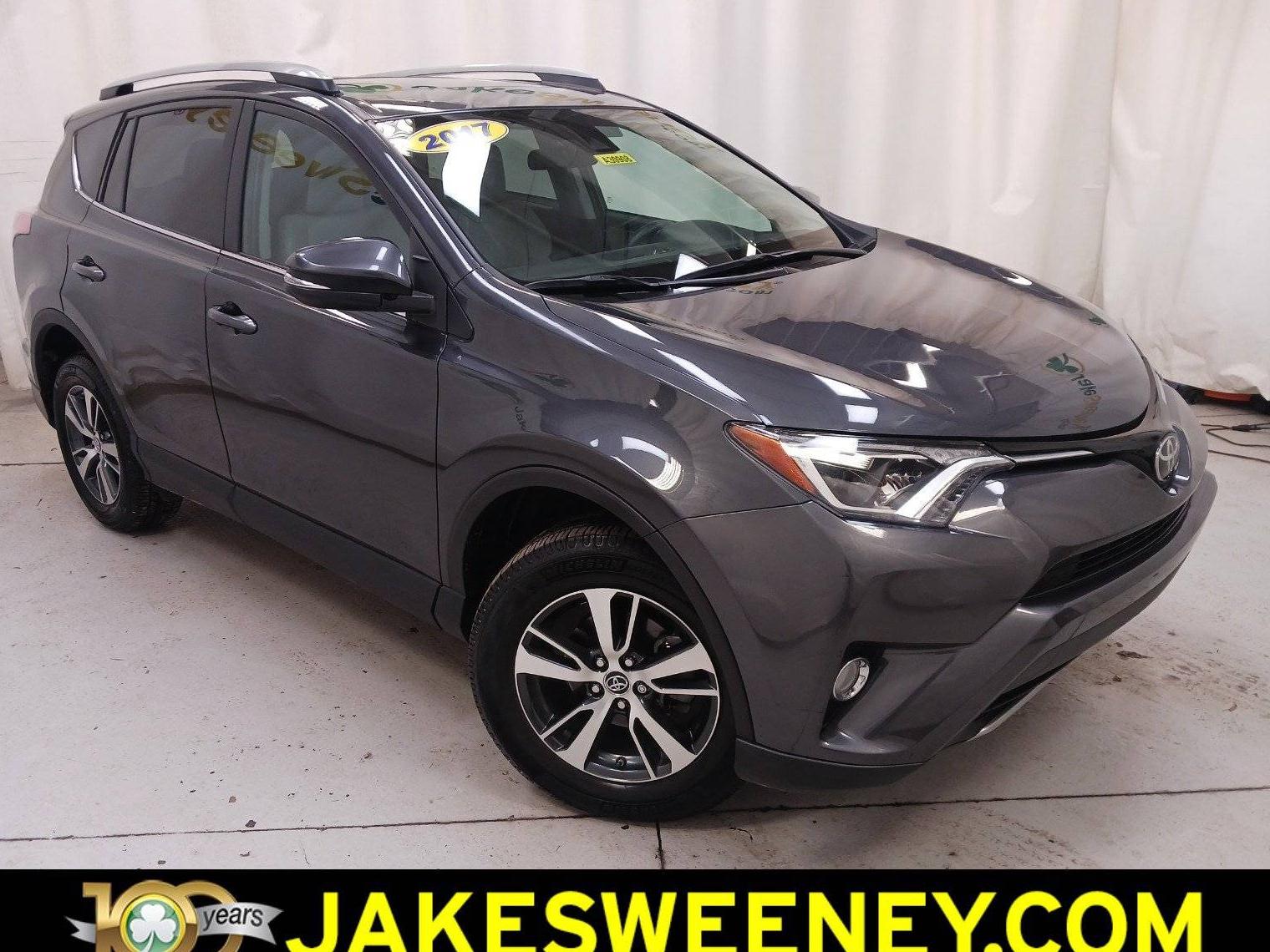 TOYOTA RAV4 2017 2T3WFREVXHW399234 image