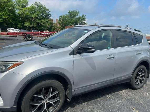 TOYOTA RAV4 2017 2T3JFREV9HW575474 image