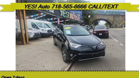 TOYOTA RAV4 2017 2T3RFREV3HW674147 image