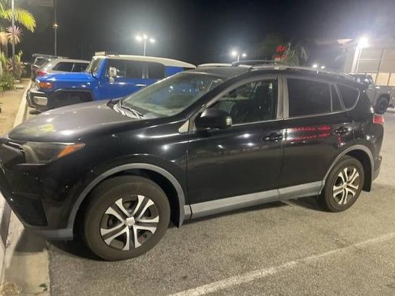 TOYOTA RAV4 2017 2T3ZFREV5HW327757 image