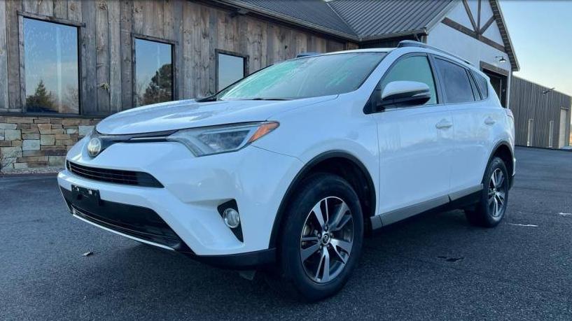 TOYOTA RAV4 2017 JTMWFREV0HD097688 image