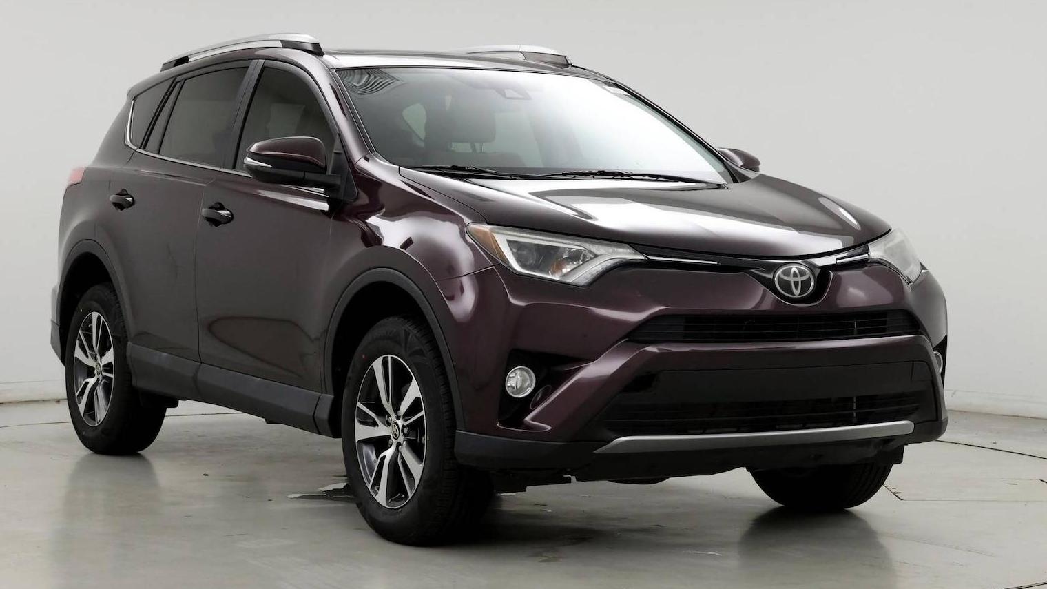 TOYOTA RAV4 2017 2T3WFREVXHW336201 image