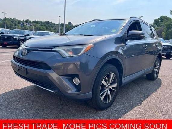 TOYOTA RAV4 2017 JTMRFREVXHJ120361 image