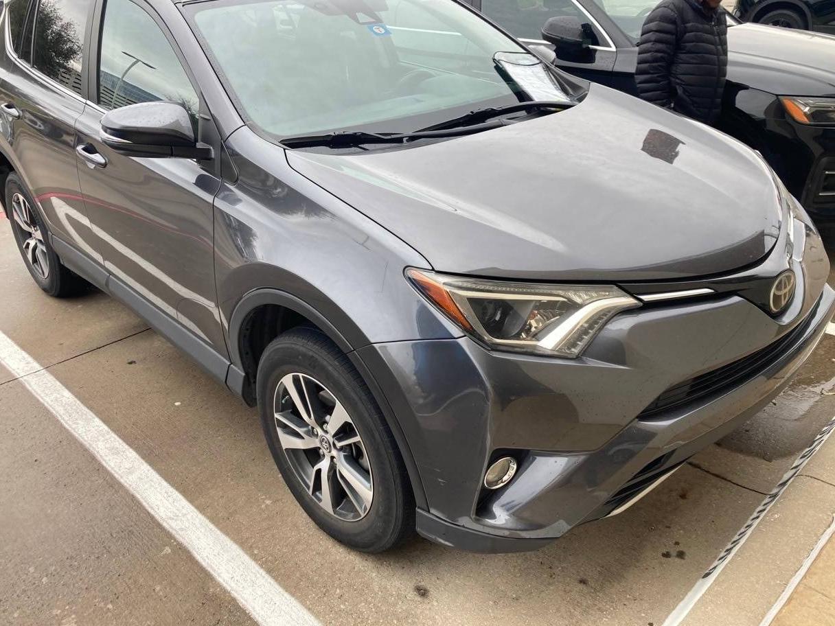 TOYOTA RAV4 2017 2T3WFREV0HW389229 image