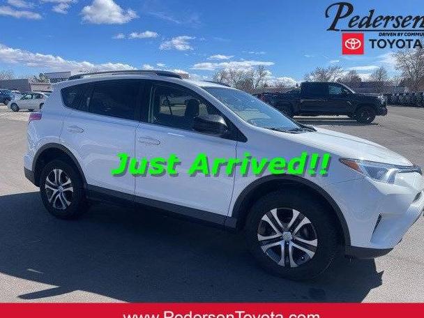 TOYOTA RAV4 2017 JTMBFREV9HJ145172 image