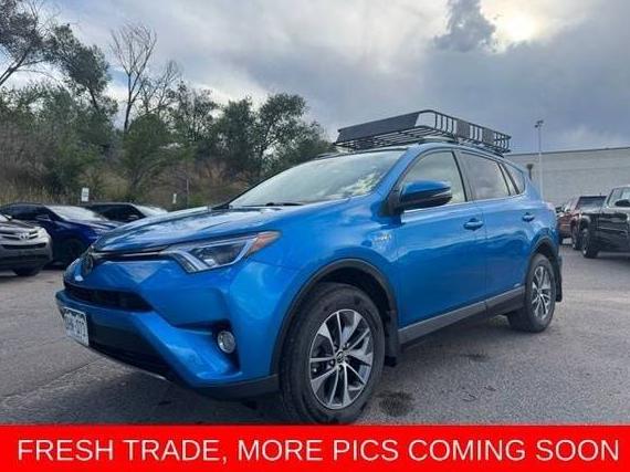TOYOTA RAV4 2017 JTMRJREV6HD110892 image