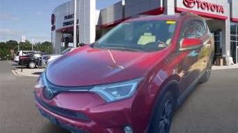 TOYOTA RAV4 2017 2T3RFREV6HW678189 image
