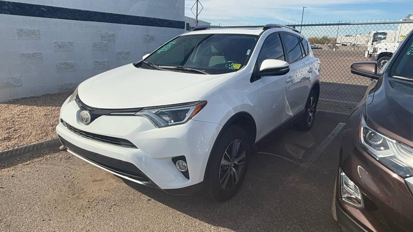 TOYOTA RAV4 2017 JTMRFREV2HD214233 image